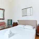 Madeleine - City Apartment