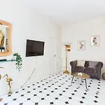 Madeleine - City Apartment